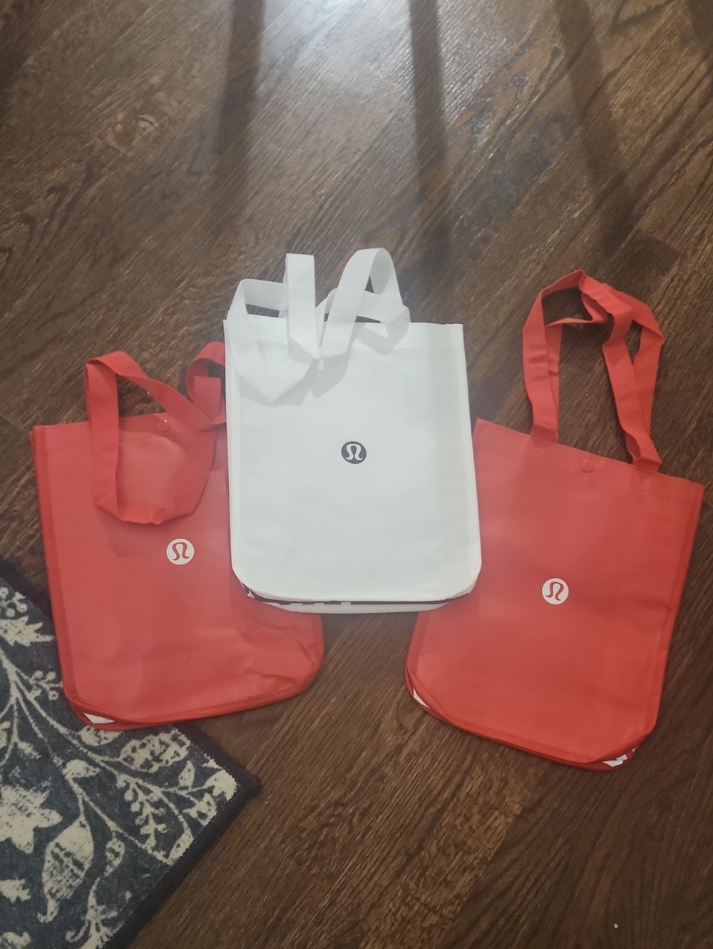 lululemon athletica Red and White Reusable Tote Set